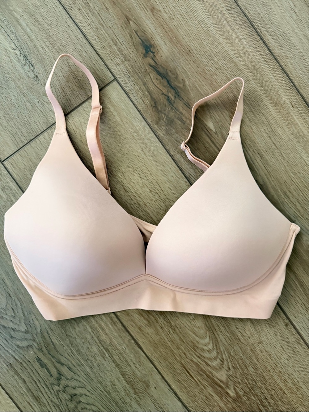 TWO Soma Enbliss® Luxe Plunge Bralettes (size L) - Picture 2 of 11